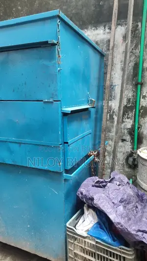 Premium Mobile Food Court / Shop for Sale