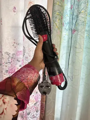 হেয়ার ব্লো-ড্রায়ার