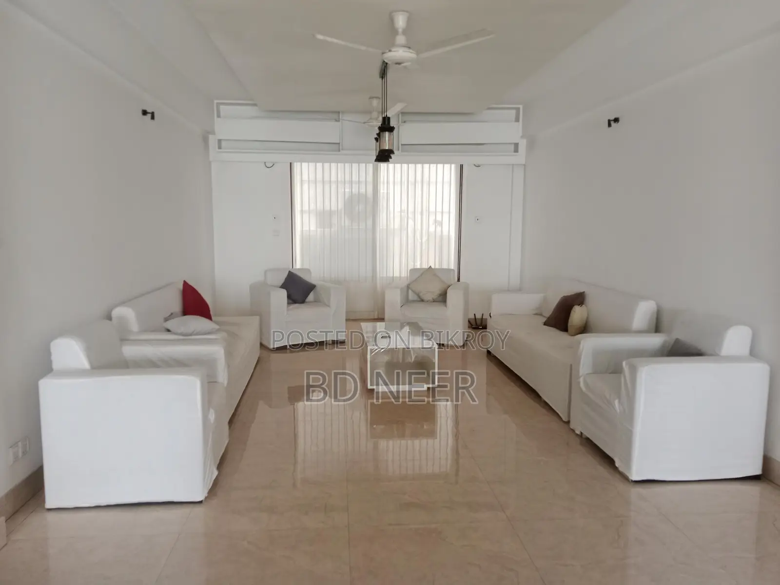 Lake view Fully furnish 4 Bed room apt rent in Gulshan