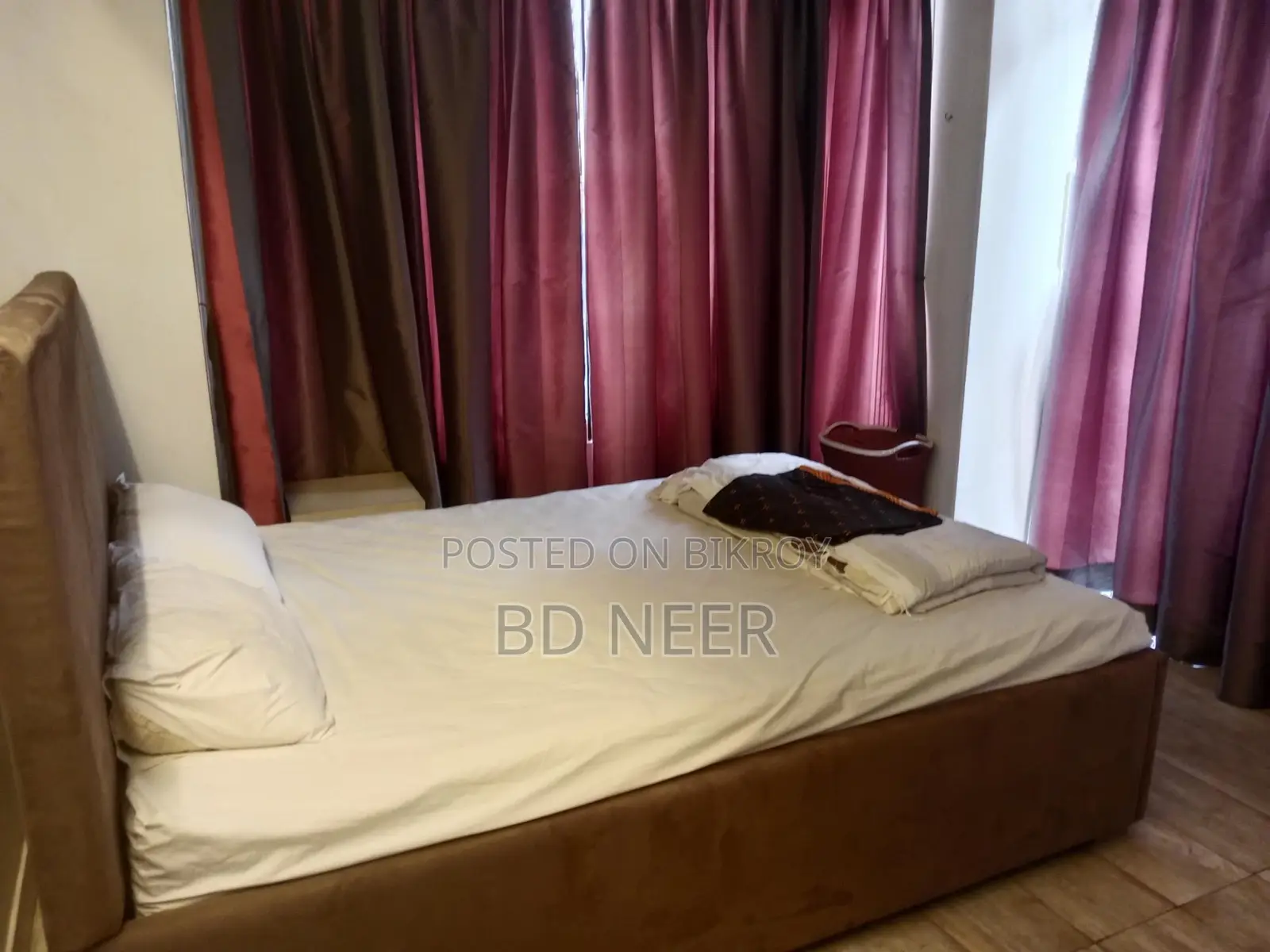 Lake view Fully furnish 4 Bed room apt rent in Gulshan