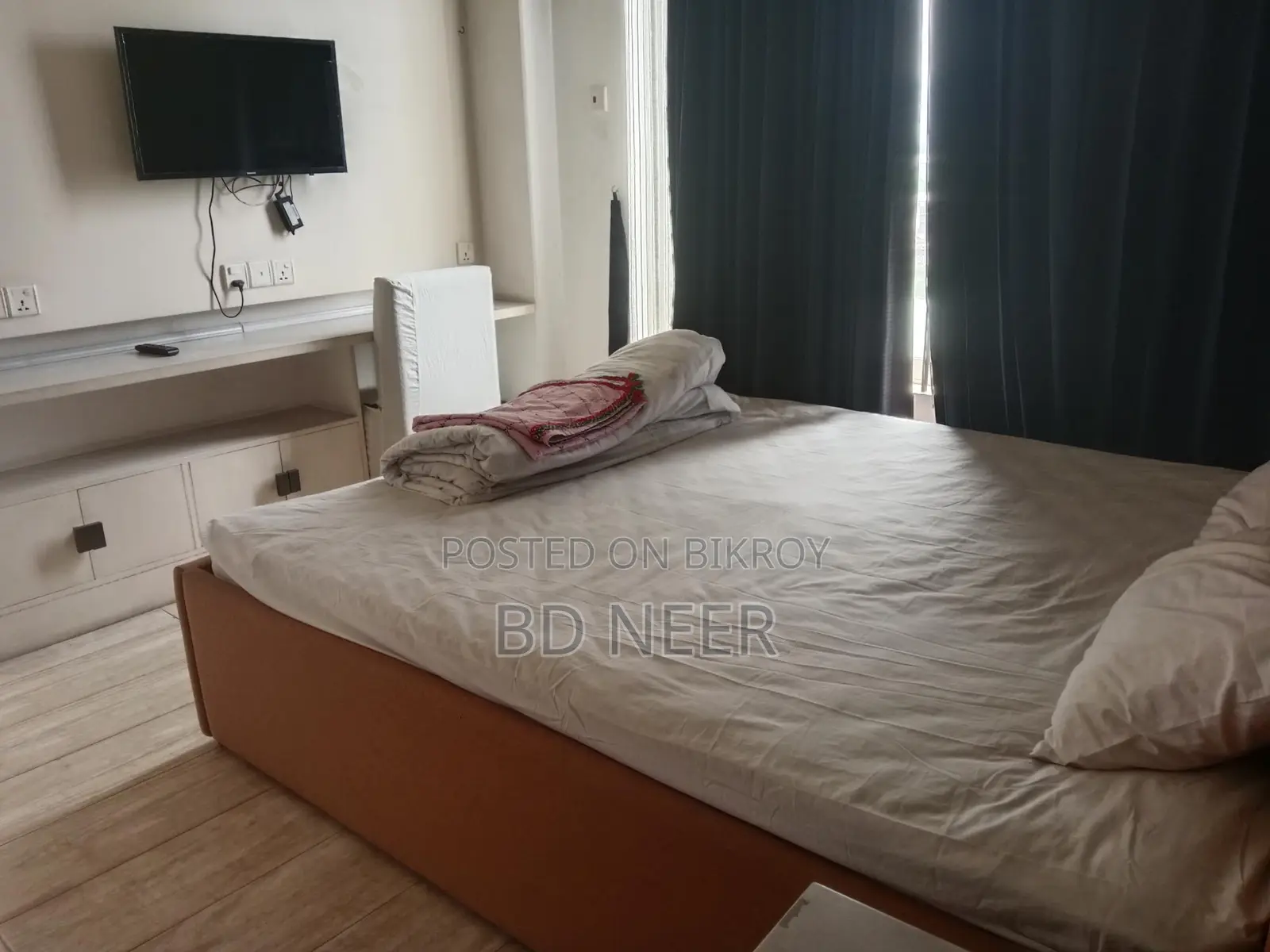 Lake view Fully furnish 4 Bed room apt rent in Gulshan
