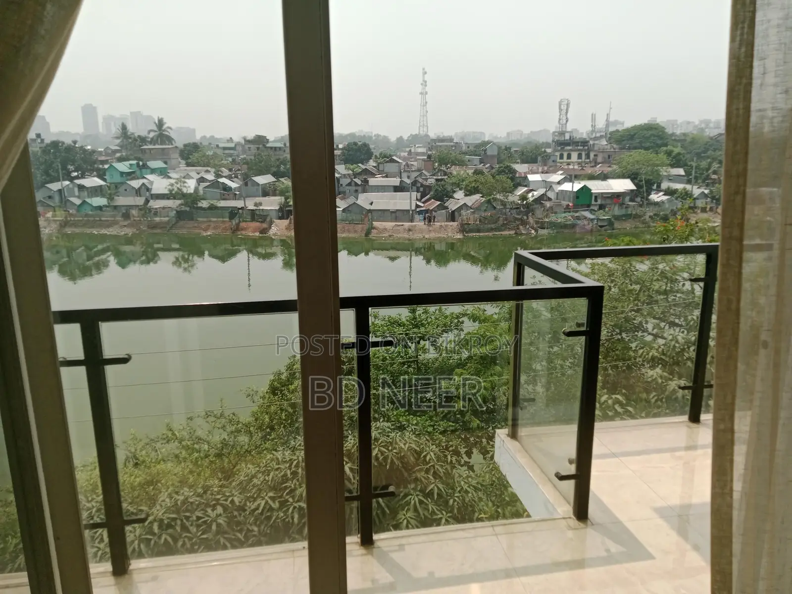 Lake view Fully furnish 4 Bed room apt rent in Gulshan