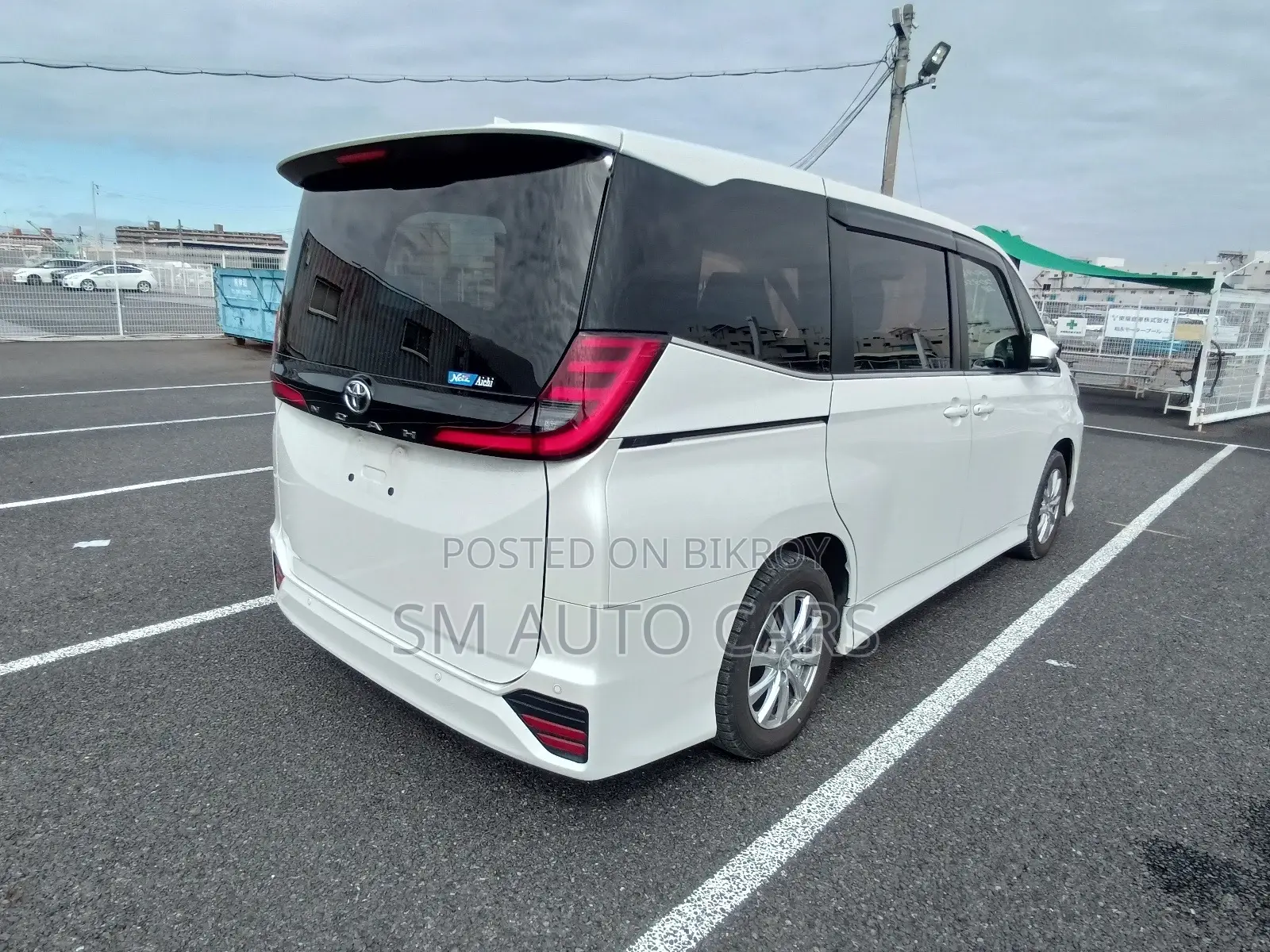 Toyota Noah Non Hybrid SZ Pearl 2022