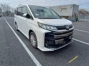 Toyota Noah Non Hybrid SZ Pearl 2022
