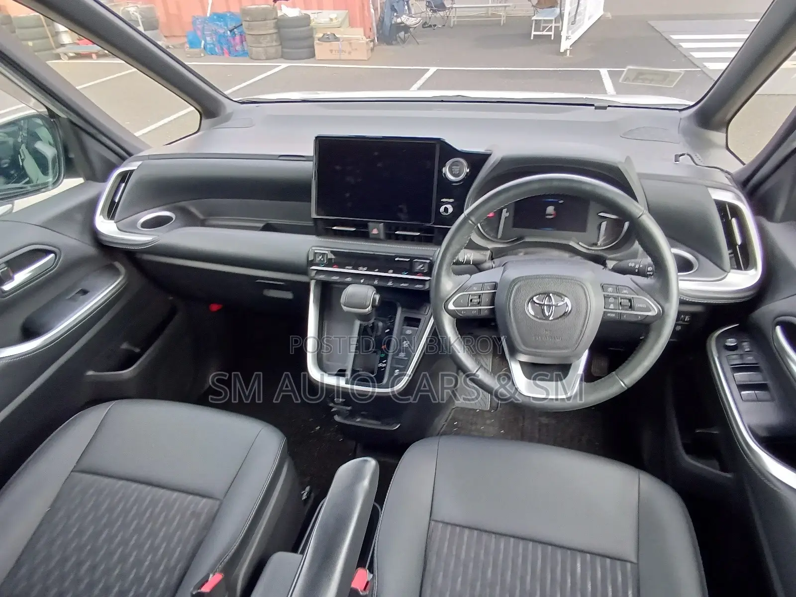 Toyota Noah Non Hybrid SZ Pearl 2022