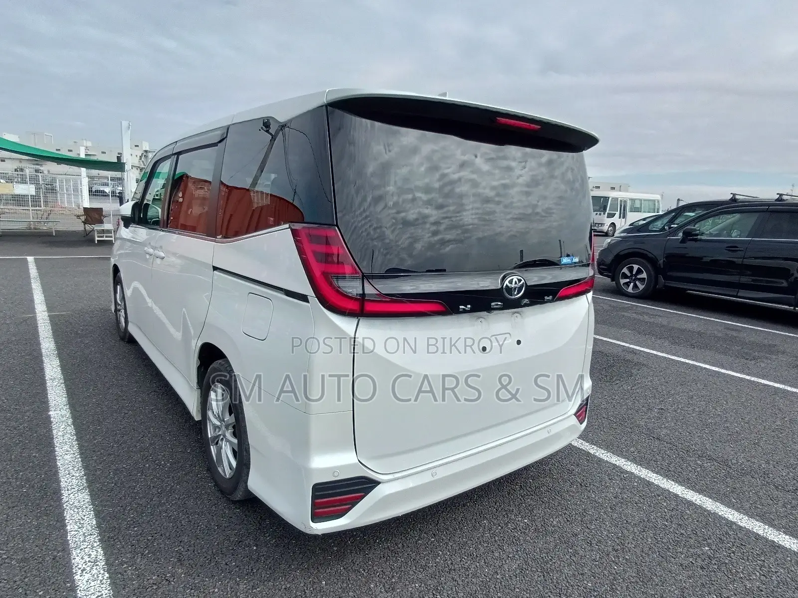Toyota Noah Non Hybrid SZ Pearl 2022