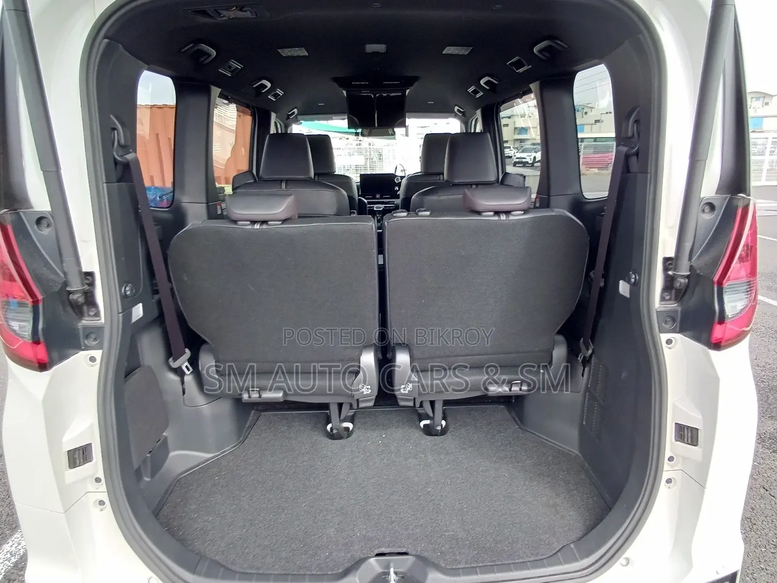 Toyota Noah Non Hybrid SZ Pearl 2022