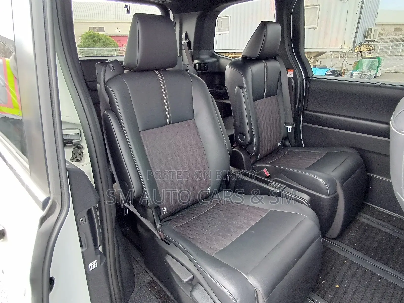 Toyota Noah Non Hybrid SZ Pearl 2022