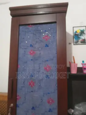 আলমারি বিক্রি হবে ছয় মাস ইউজ করা হয়েছে