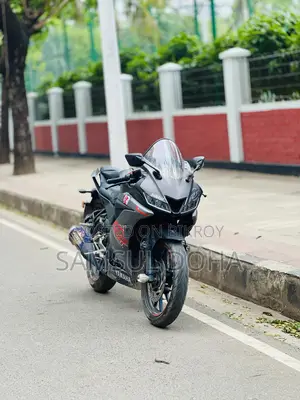 Yamaha R15 2021