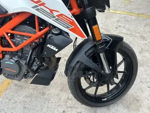 KTM Duke 125 . 2022