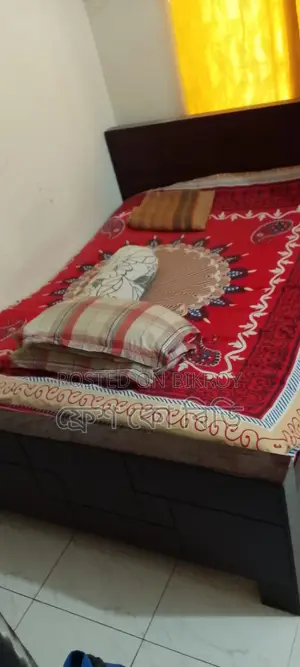 এই খাট বিক্রি করা হবে