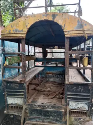 একটা টেম্পু গাড়ি