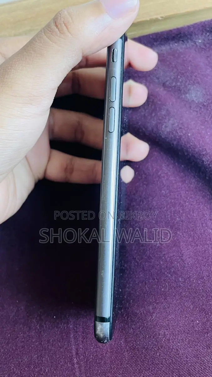 Apple iPhone 8 64 gb (Used)