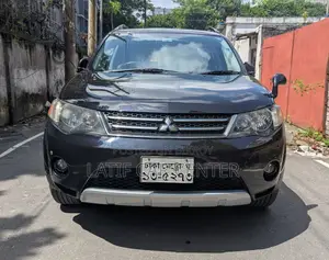 Mitsubishi Outlander Rock Ford & Sun Roof 2011