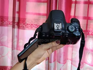 Canon 700d body