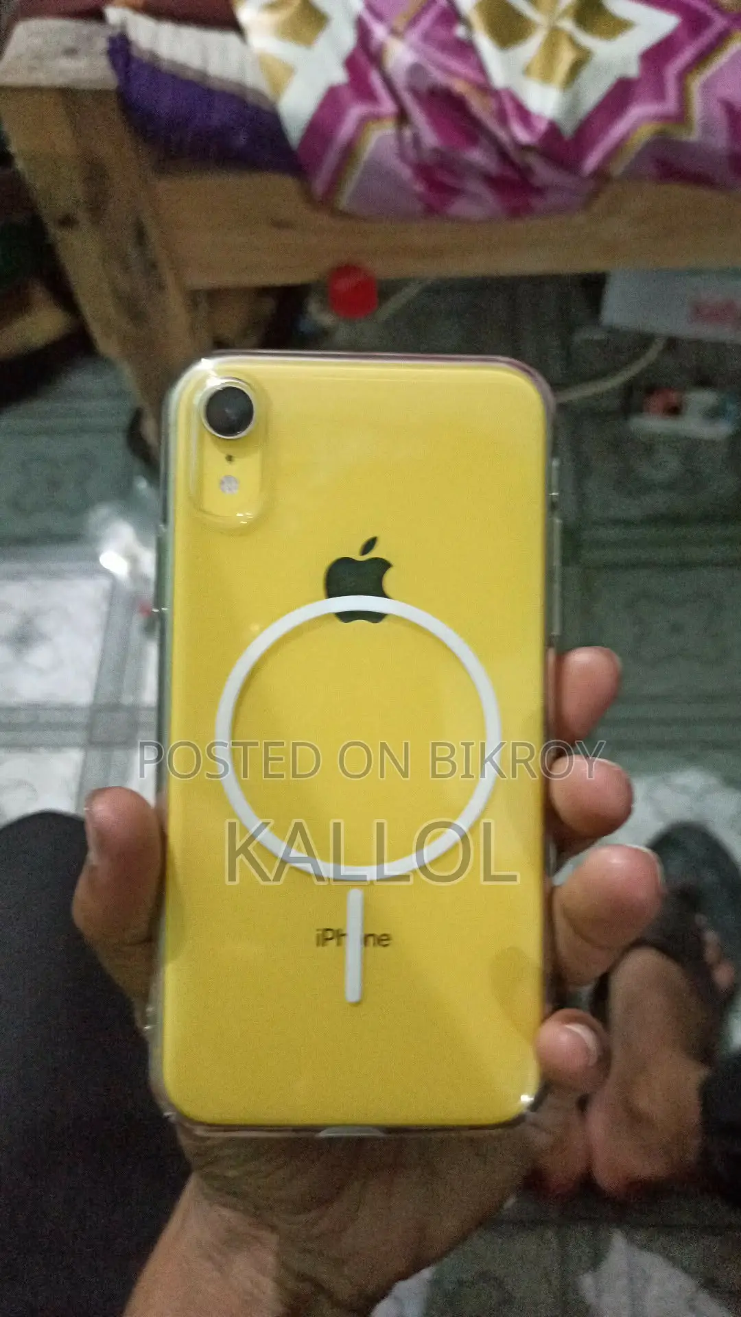 Apple iPhone XR 64 GB (Used)