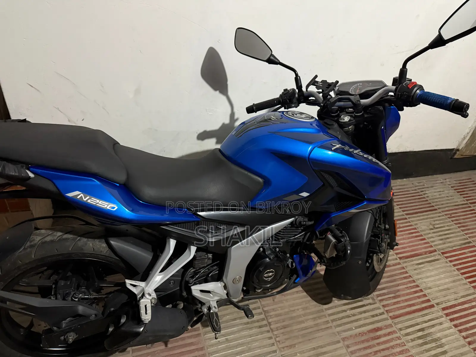 Bajaj Pulsar 250 2024