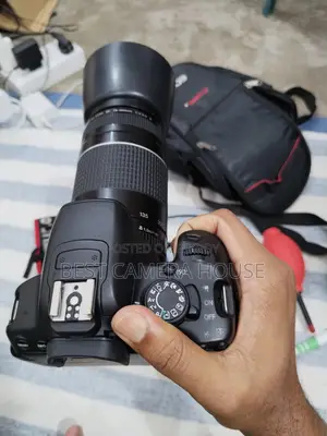 700d+75-300mm zoom (shadow)