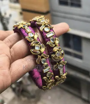 কুন্দন চুড়ি