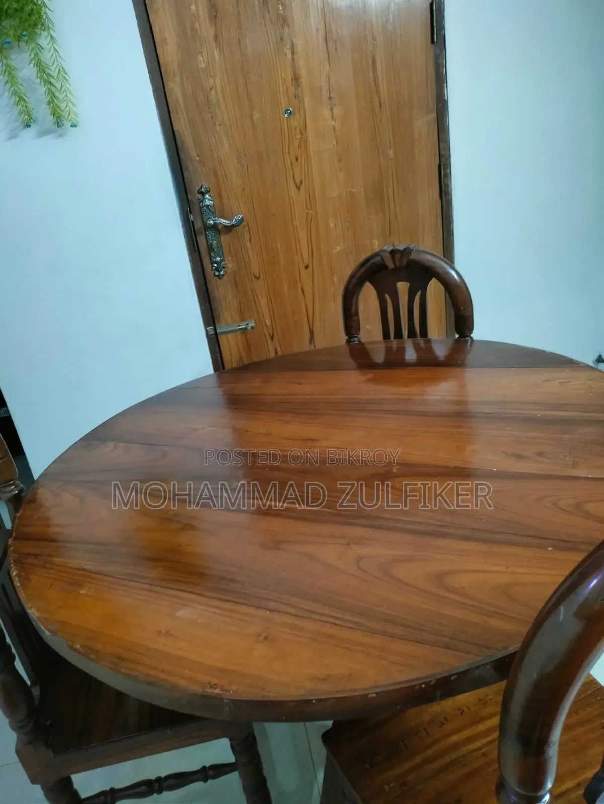 কালিকরই কাঠের সম্পূর্ণ সারি সুন্দর গোল টেবিল এবং সাথে চেয়ার বিক্রি
