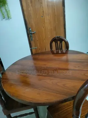 কালিকরই কাঠের সম্পূর্ণ সারি সুন্দর গোল টেবিল এবং সাথে চেয়ার বিক্রি
