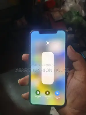 Apple iPhone XR (Used)