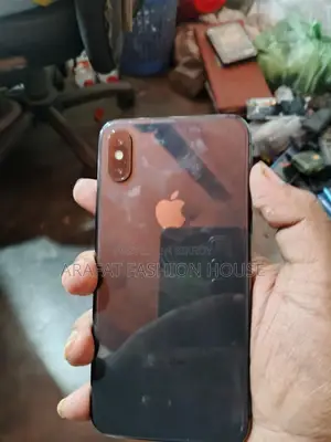 Apple iPhone XR (Used)