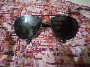 3 Stylish Sunglasses + Free Wristwatch