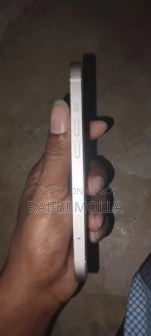 Apple iPhone 13 (Used)