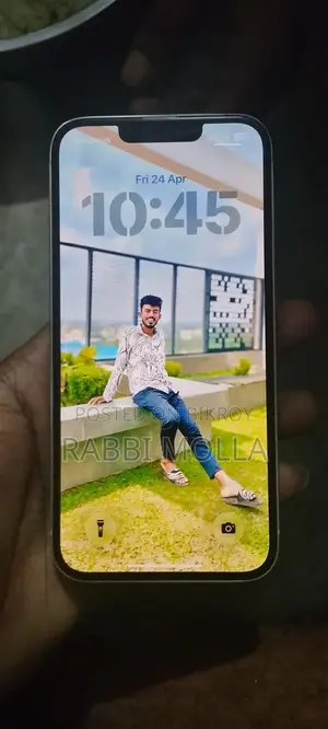 Apple iPhone 13 (Used)