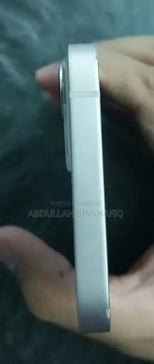 Apple iPhone 13 (Used)