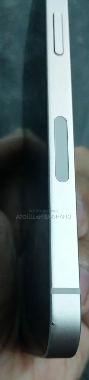 Apple iPhone 13 (Used)