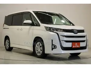 Toyota Noah Hybrid X 2022