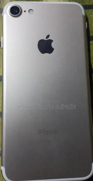 Apple iPhone 7 . (Used)