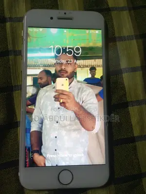 Apple iPhone 7 . (Used)