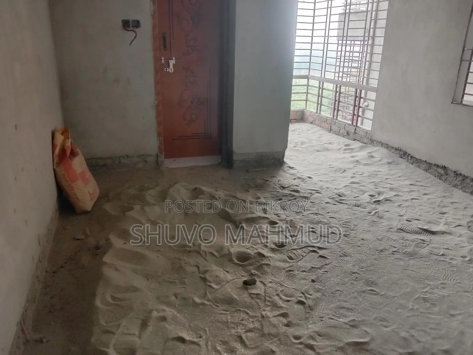 1260 sq ft south-facing flat for sale.