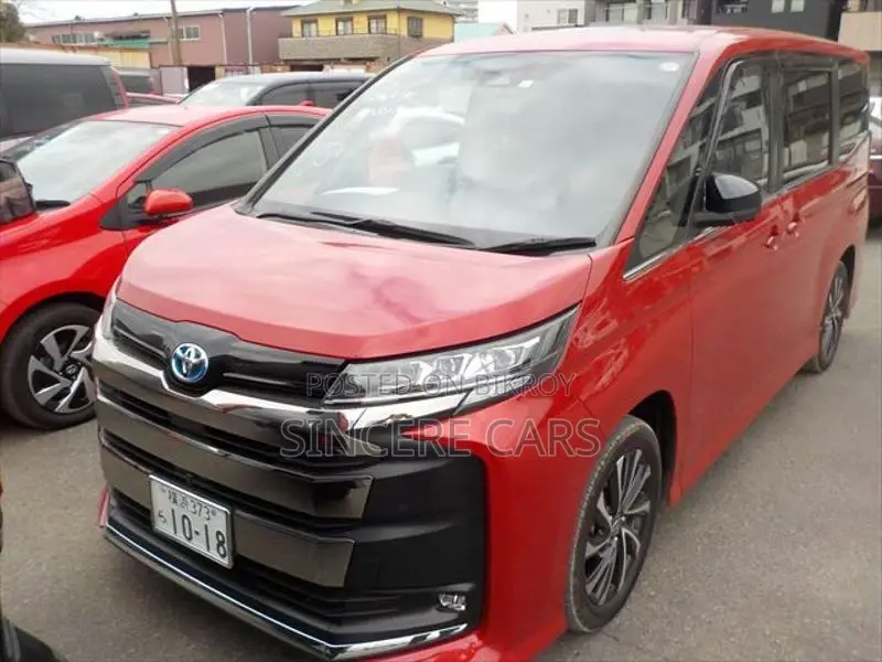 Toyota Noah SZ HYB 4.5POINT 2022