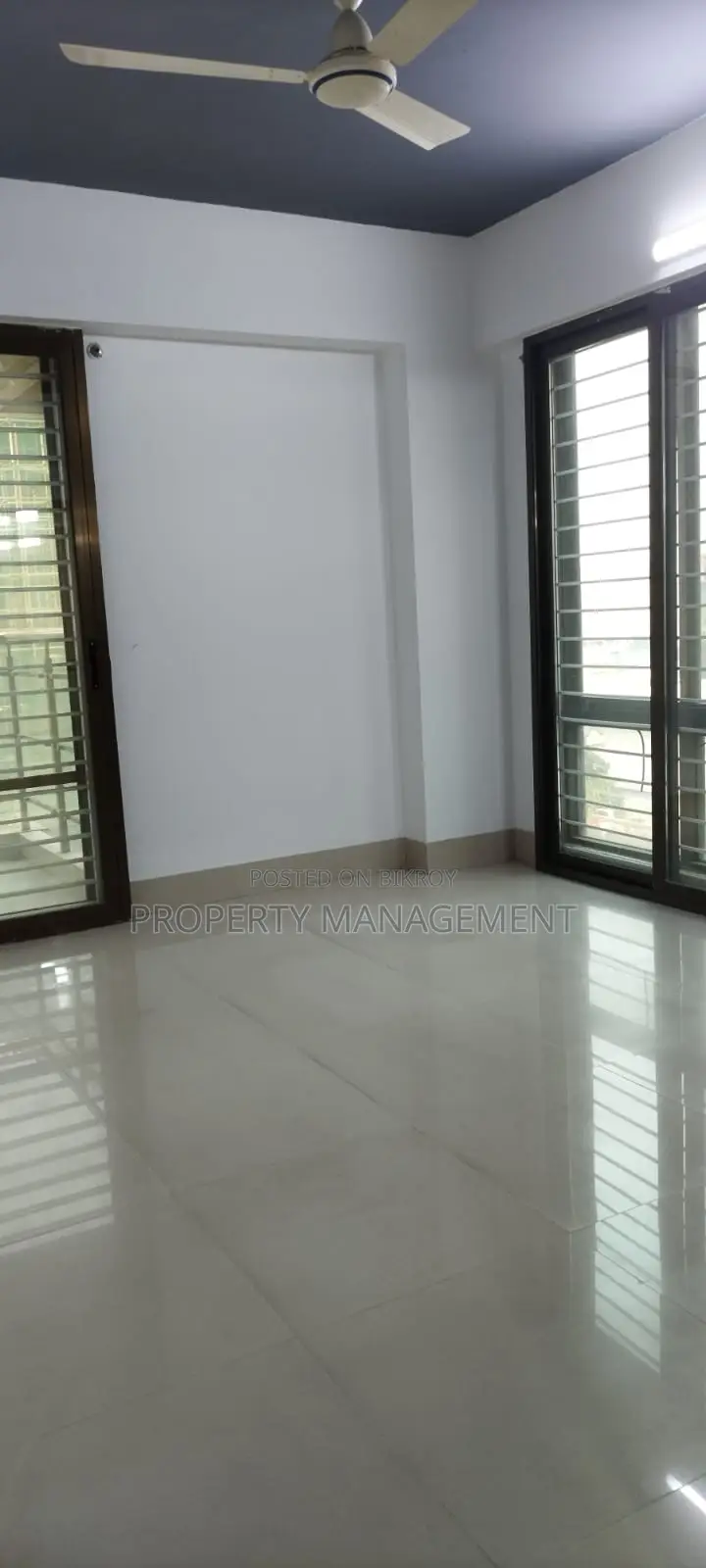 গুলশান-২ এ অফিস স্পেস ভাড়ার জন্য ২৪০০ বর্গফুটের নতুন বিল্ডিং, চমৎকার ভিউ