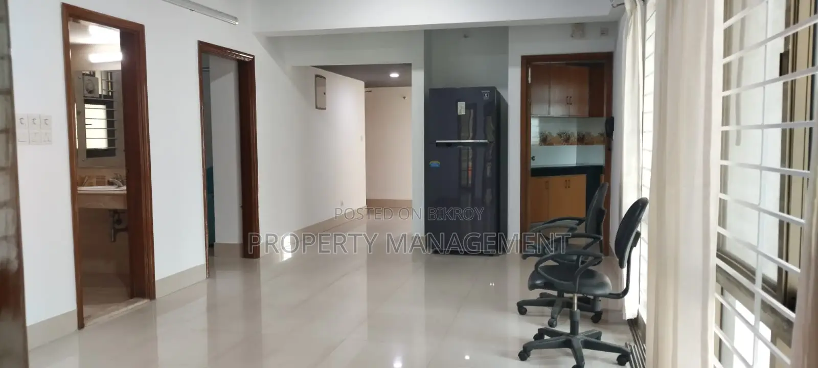 গুলশান-২ এ অফিস স্পেস ভাড়ার জন্য ২৪০০ বর্গফুটের নতুন বিল্ডিং, চমৎকার ভিউ