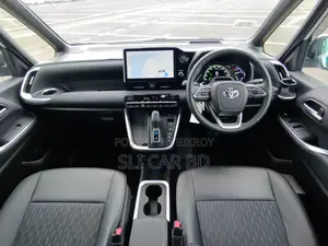 Toyota Noah HYBRID S-Z 2023