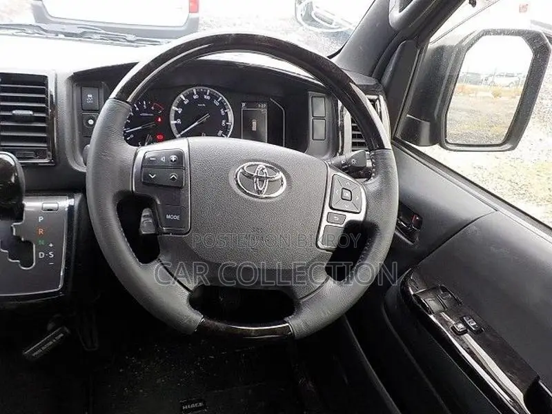 Toyota Hiace Super GL 2021
