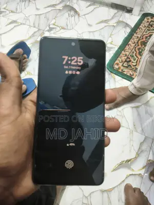 Samsung Galaxy A52 . (Used)
