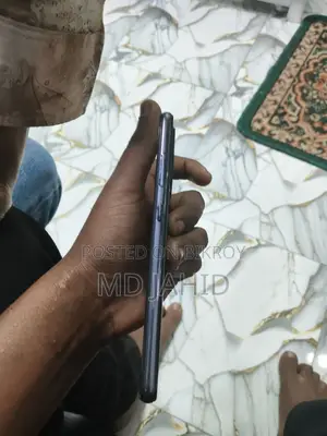 Samsung Galaxy A52 . (Used)