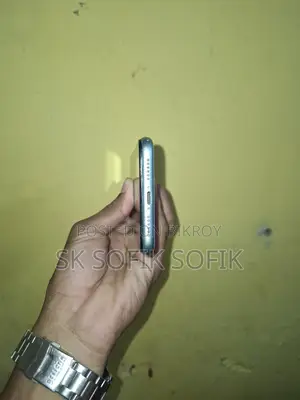 Apple iPhone 11 (Used)