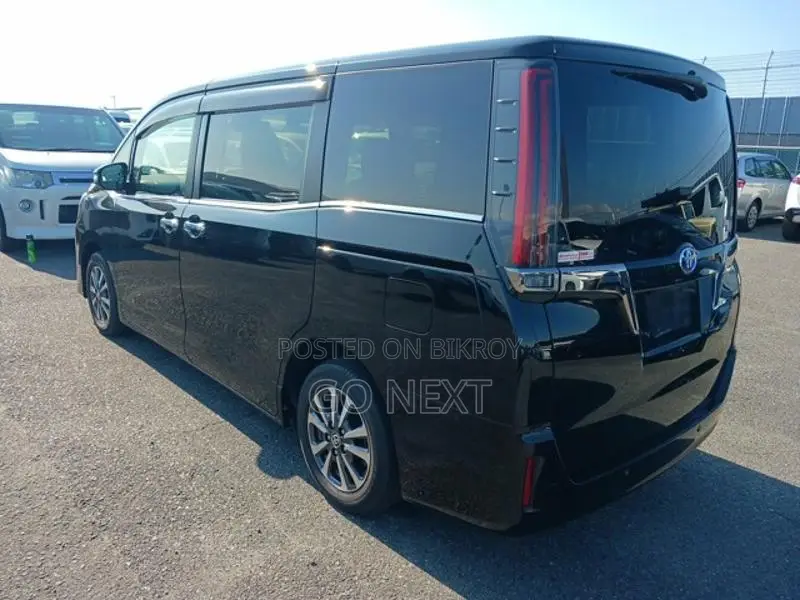 Toyota Esquire GI Premium Hybrid 2020