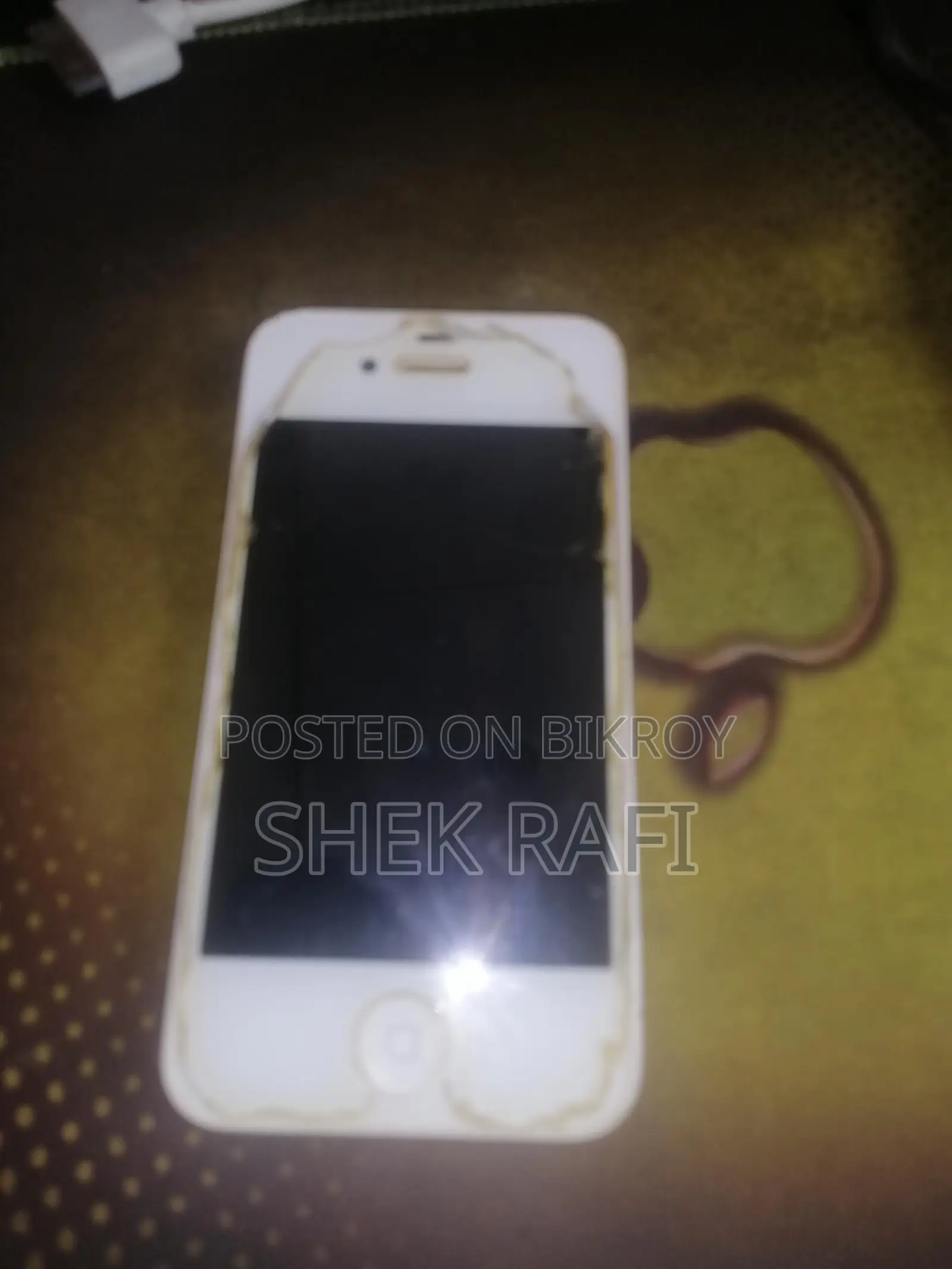 Apple iPhone 4S (Used)