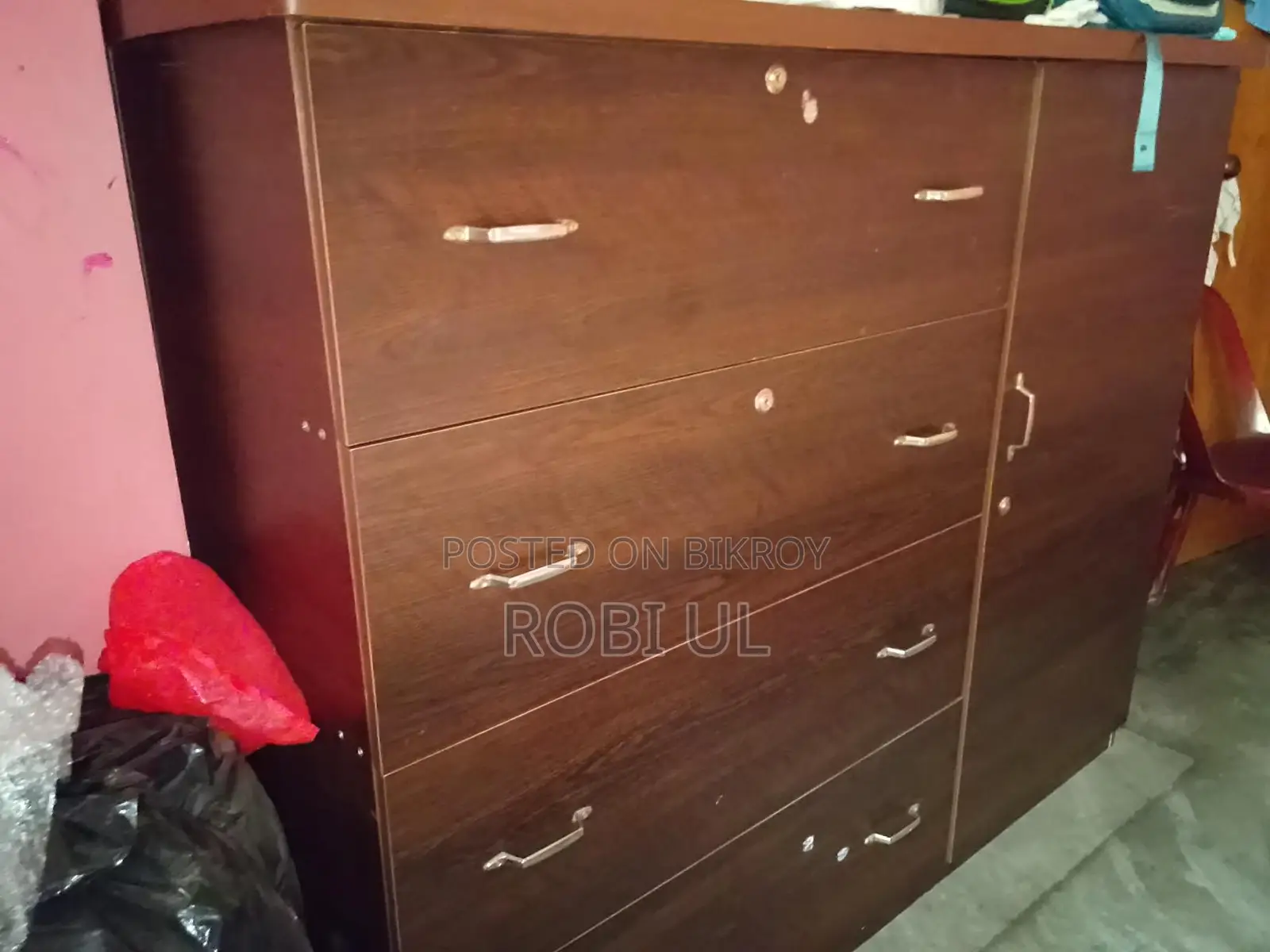 Wardrobe Sell