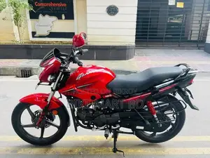 Hero Glamour 2022 Red