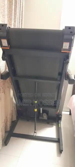 "ব্যবহৃত Srs Run Series ফোল্ডেবল ইলেকট্রিক ট্রেডমিল - বিক্রয় হবে"